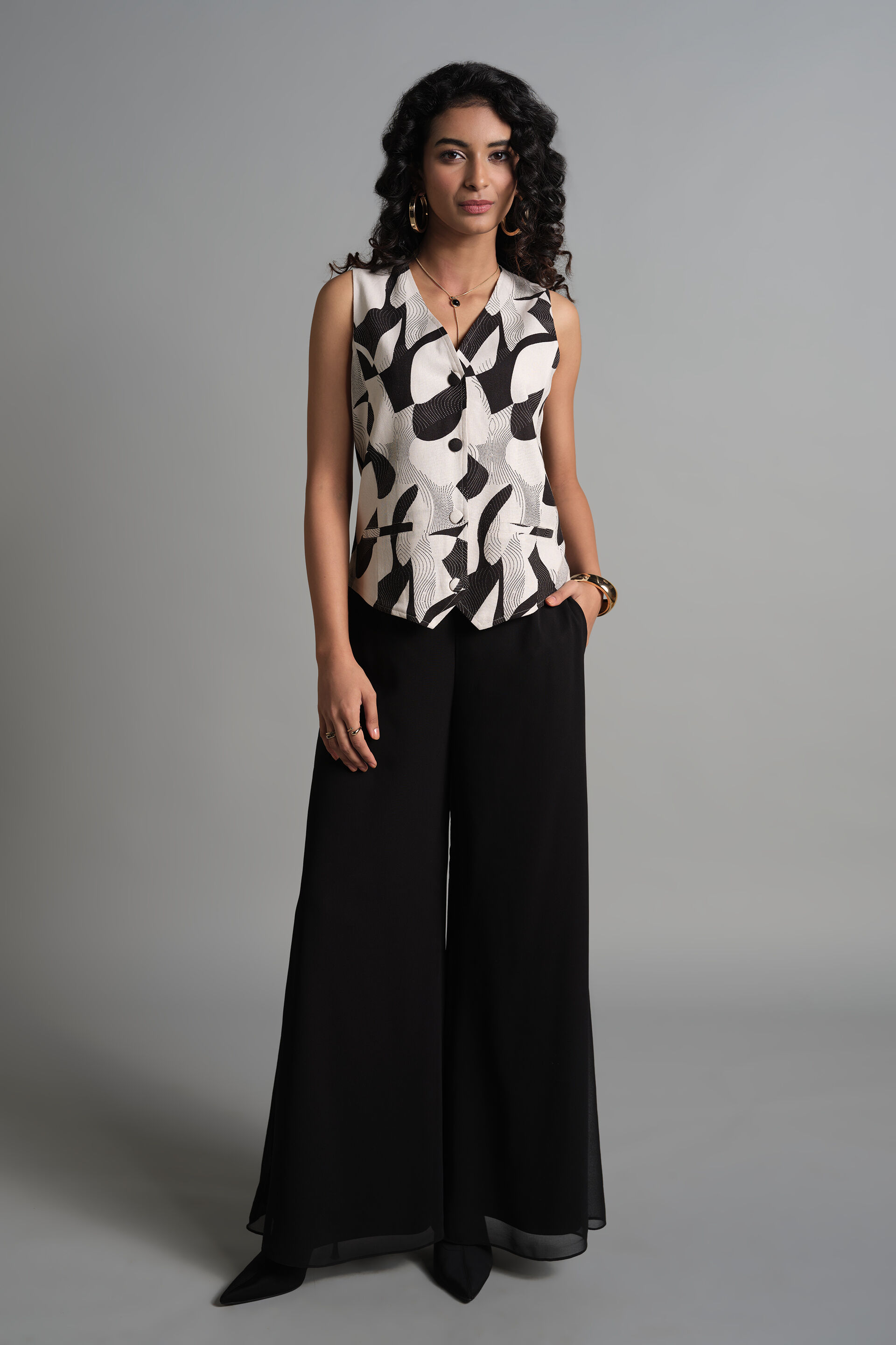 Rhythm Of The Black Waistcoat, Black, image 4